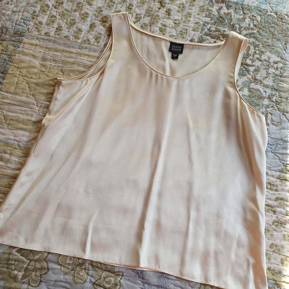 *LIKE NEW* cream silk Eileen Fisher tank